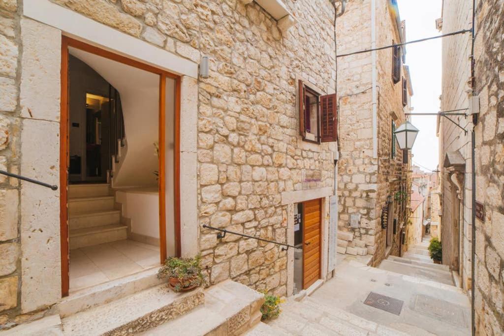 Villa Boutique old town house Karkovich à Hvar Town Extérieur photo