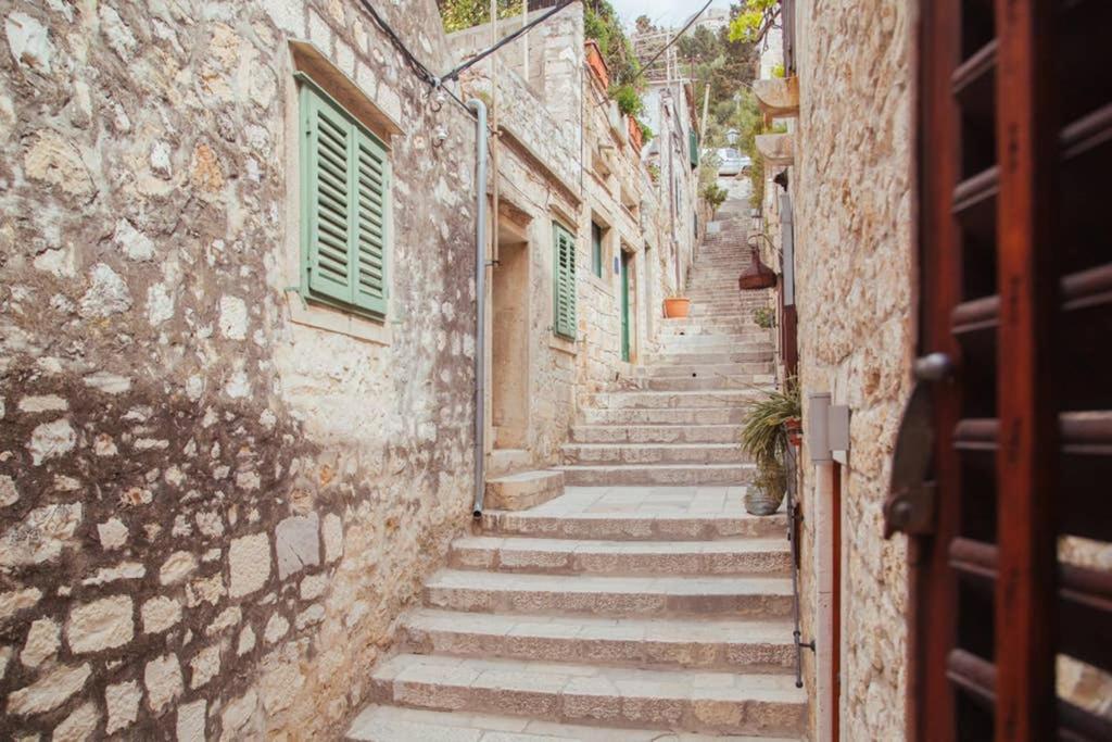 Villa Boutique old town house Karkovich à Hvar Town Extérieur photo